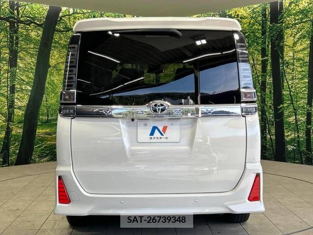 Toyota VOXY 2021-07 332572-15