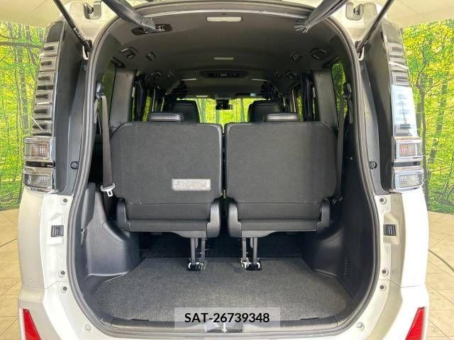 Toyota VOXY 2021-07 332572-10