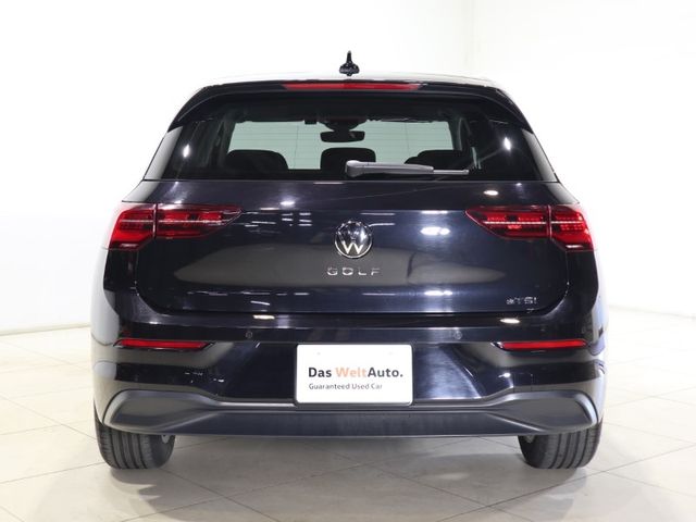 VolksWagen GOLF 2021-08 21174-2