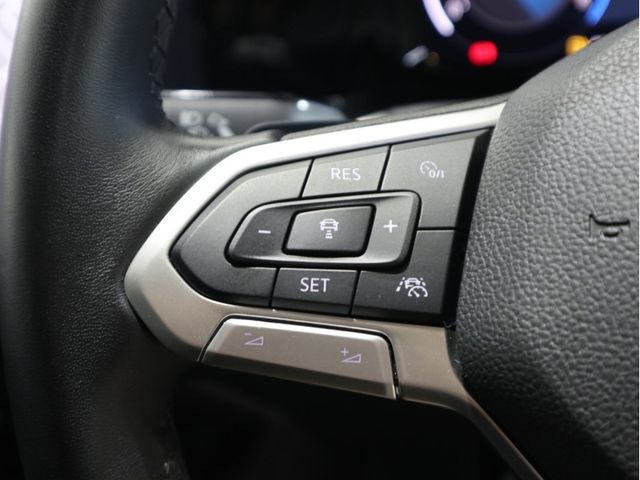 VolksWagen GOLF 2021-08 21174-22
