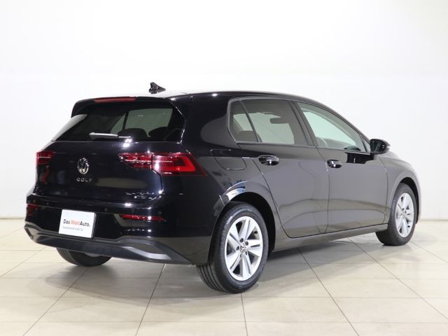 VolksWagen GOLF 2021-08 21174-7