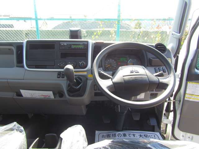 Mitsubishi CANTER 2023-05 27247-12