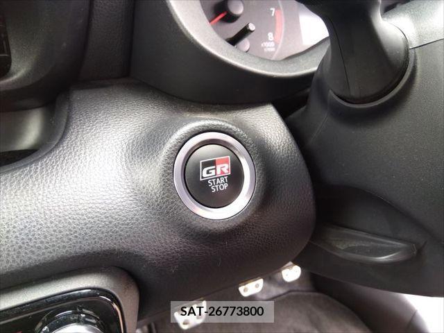 Toyota YARIS 2021-09 271163-16