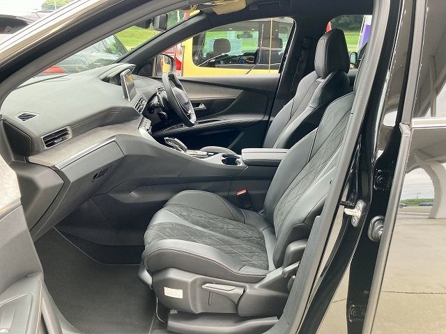 Peugeot 3008 2019-04 13528-4