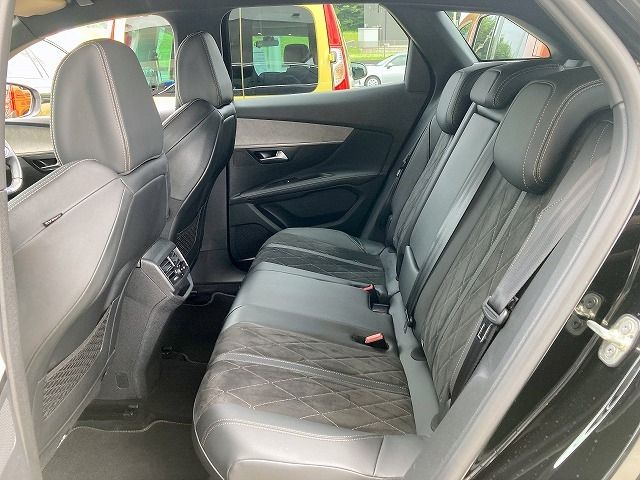 Peugeot 3008 2019-04 13528-12