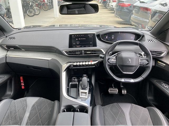 Peugeot 3008 2019-04 13528-2