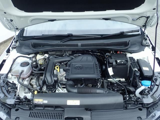 VolksWagen POLO 2021-10 194782-14
