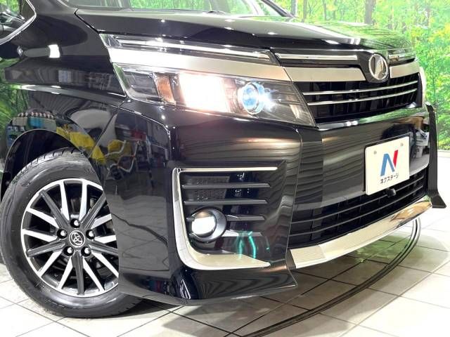 Toyota VOXY 2017-01 188832-12