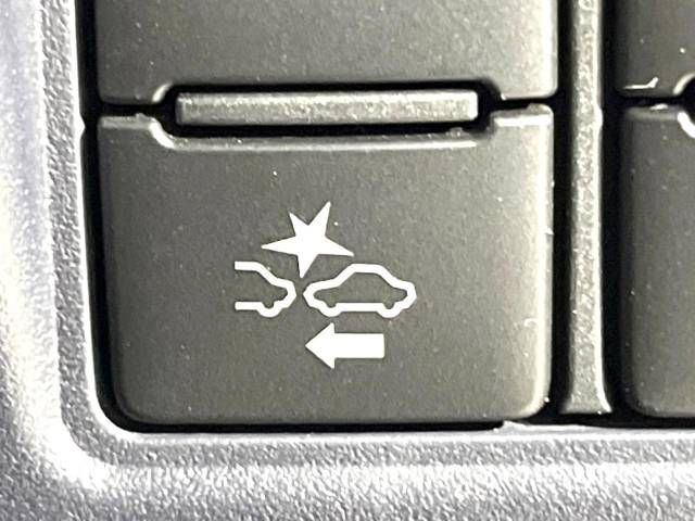 Toyota VOXY 2017-01 188832-6