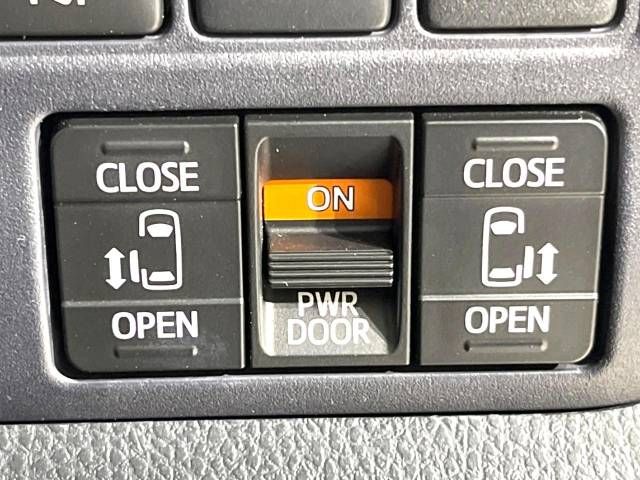 Toyota VOXY 2017-01 188832-5