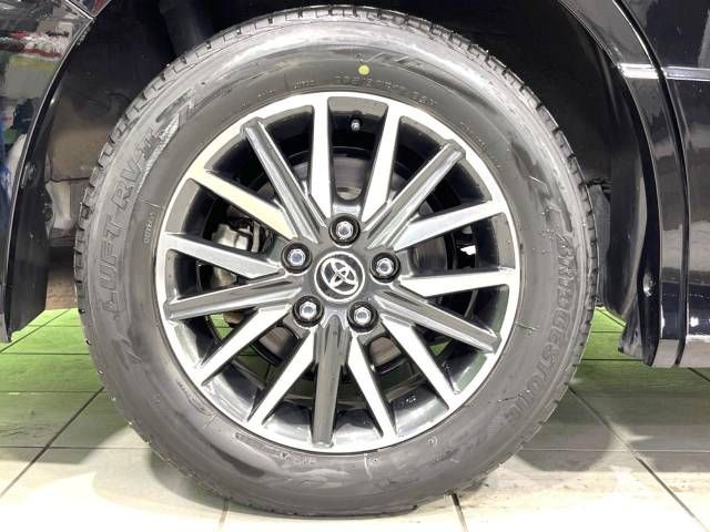 Toyota VOXY 2017-01 188832-13