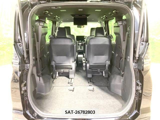 Toyota VOXY 2022-10 313565-11