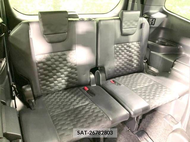 Toyota VOXY 2022-10 313565-10