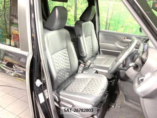 Toyota VOXY 2022-10 313565-8