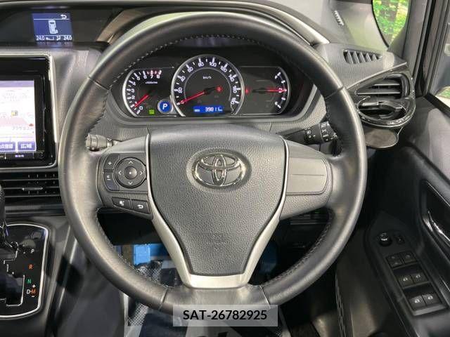 Toyota VOXY 2015-12 321466-12