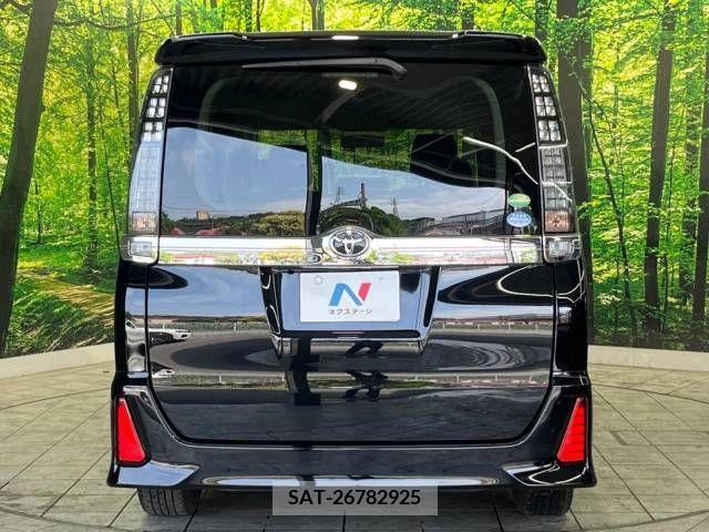 Toyota VOXY 2015-12 321466-16