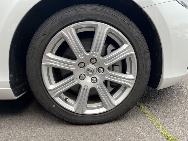 Volvo V40 2017-06 7593-25