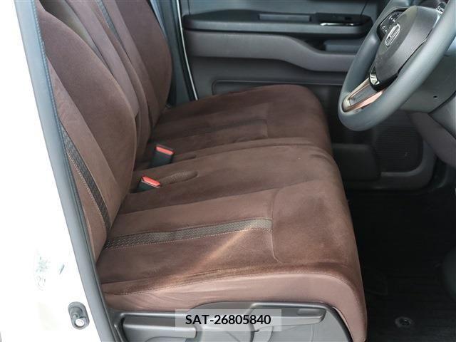 Honda N BOX 2019-04 217289-13