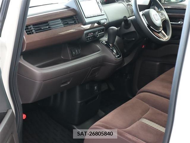 Honda N BOX 2019-04 217289-12