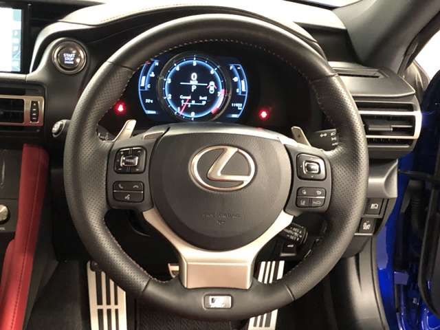 Lexus RC 2019-01 19687-12