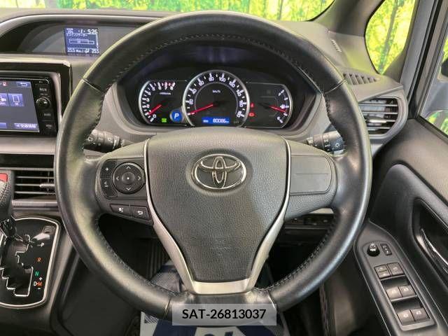 Toyota VOXY 2015-11 289175-9