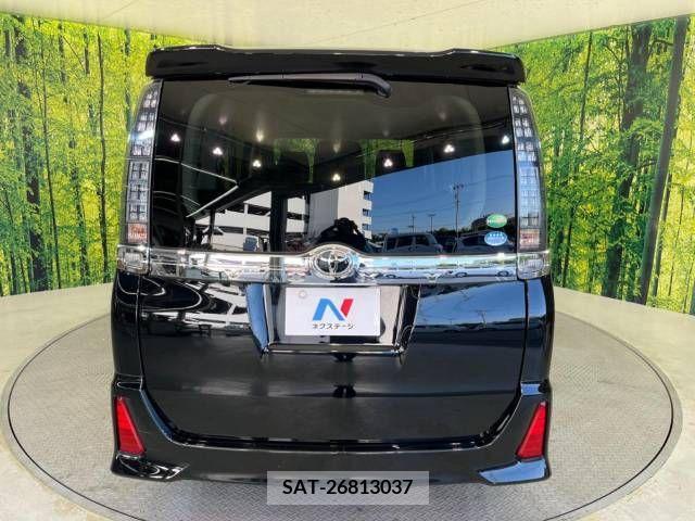 Toyota VOXY 2015-11 289175-13