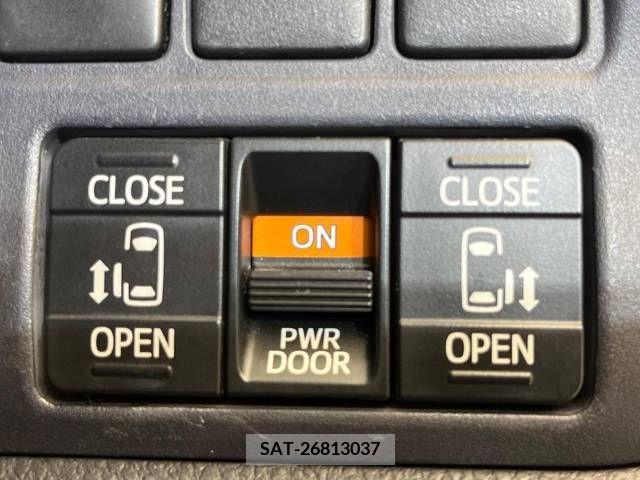 Toyota VOXY 2015-11 289175-2