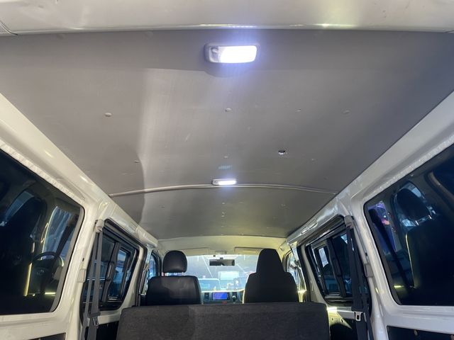 Toyota HIACE VAN 2015-07 28274-15