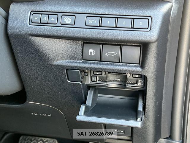 Lexus LBX 2024-02 311403-11