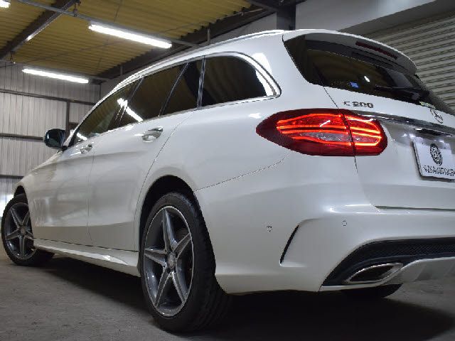 Mercedes Benz C-CLASS 2016-06 13369-23