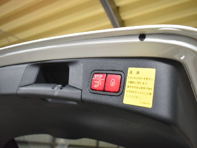 Mercedes Benz C-CLASS 2016-06 13369-20