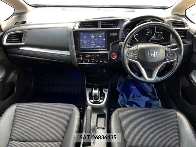 Honda FIT 2017-08 304089-1
