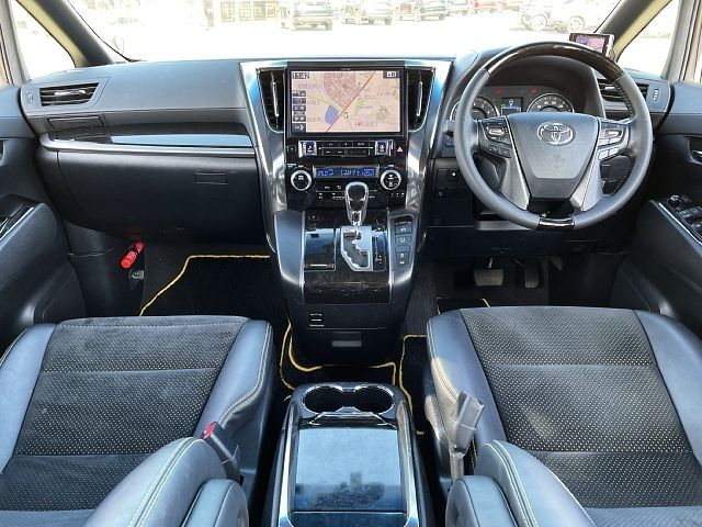 Toyota VELLFIRE 2017-06 196282-1