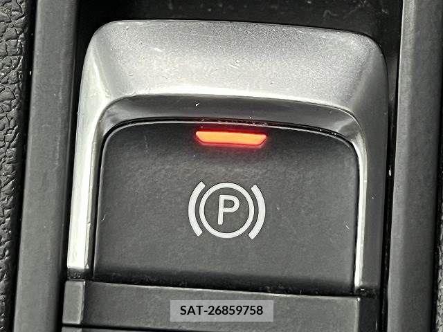 Audi Q3 2015-07 293792-6
