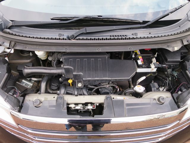 Nissan DAYZ 2015-05 196635-24