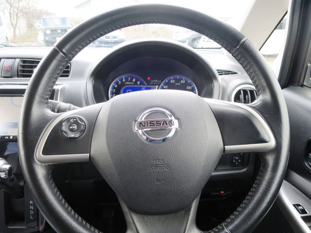 Nissan DAYZ 2015-05 196635-12