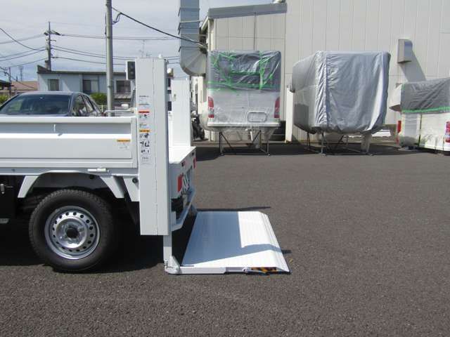 Suzuki CARRY TRUCK 2023-07 7430-10