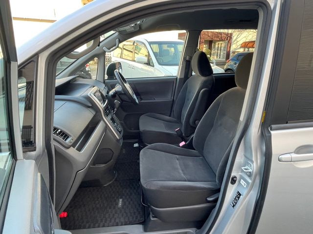 Toyota VOXY 2008-07 1461-5
