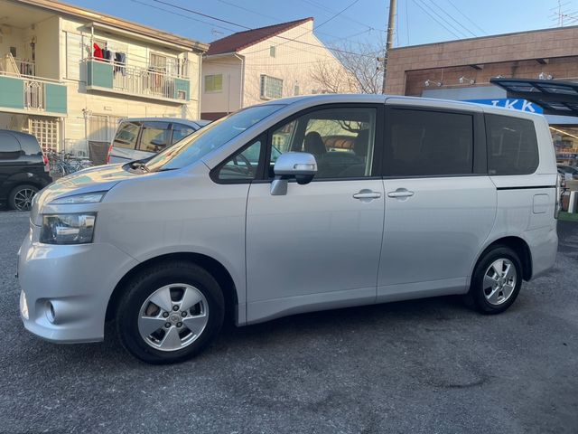Toyota VOXY 2008-07 1461-1