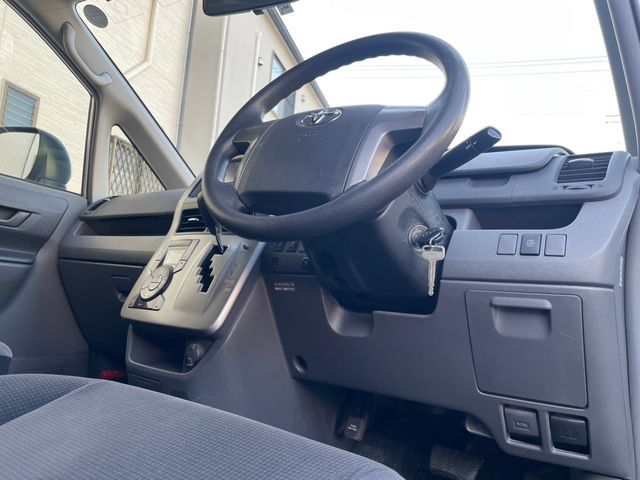 Toyota VOXY 2008-07 1461-7