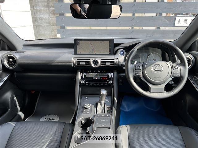 Lexus IS 2021-09 275763-9