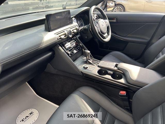 Lexus IS 2021-09 275763-12