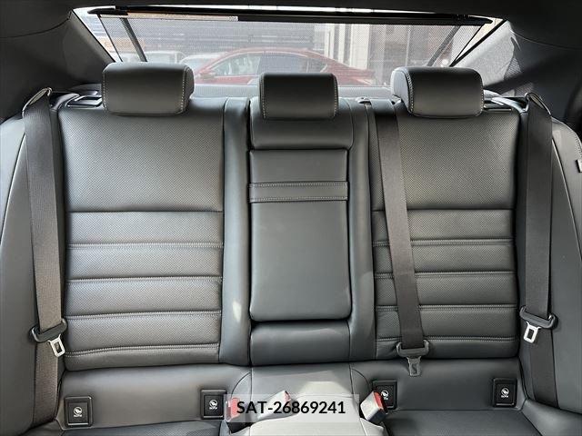 Lexus IS 2021-09 275763-16