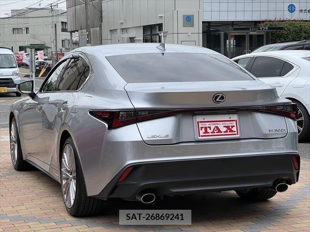 Lexus IS 2021-09 275763-4
