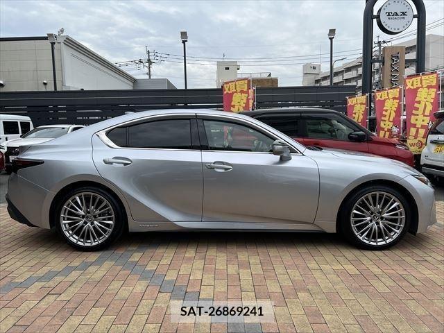Lexus IS 2021-09 275763-6