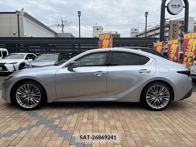 Lexus IS 2021-09 275763-7
