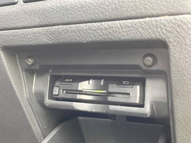 Toyota VELLFIRE 2013-03 27992-7