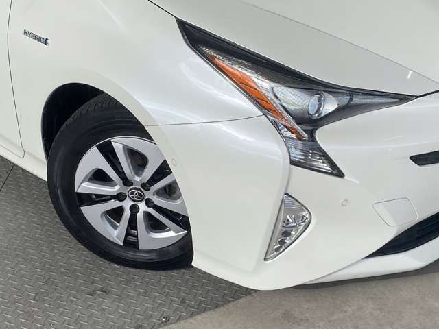Toyota PRIUS 2018-09 28828-8