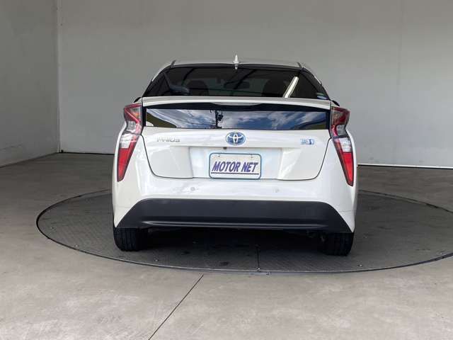 Toyota PRIUS 2018-09 28828-11