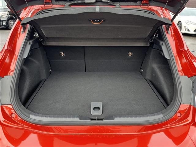 Toyota COROLLA SPORT 2019-04 194387-21